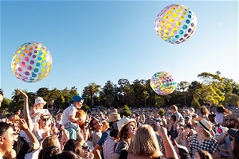 Footscray Park NYE -42_300x200.jpg