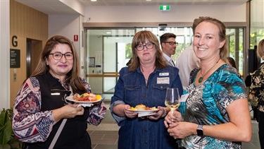 International-Womens-Day-2025-Women-in-Business-Networking-Event-16