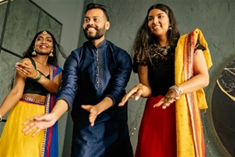 Bollywoodw.jpg