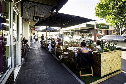 Outdoor dining blog.jpg