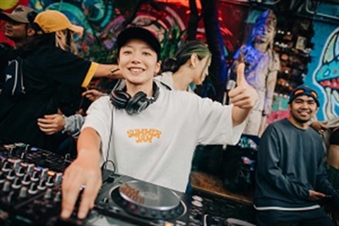 DJ Naru Web size.jpg