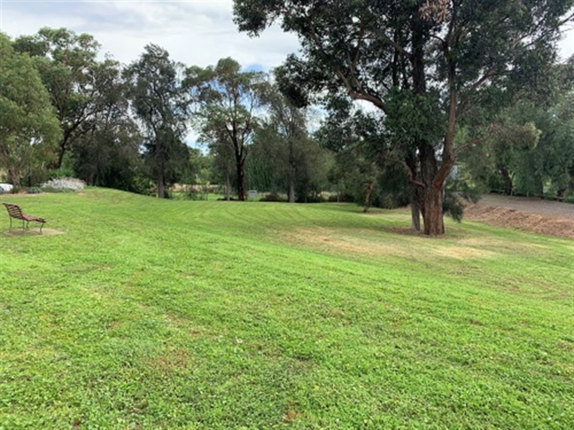 Riverfront-Way-Reserve.jpg