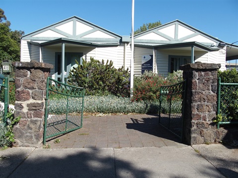 Exterior of Yarraville Senior Citizen Centre