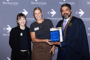 Mayor Cr Pradeep Tiwari presents Lucy Pitt and Jacinda Richards on behalf of L2R Dance with the Community Strengthening Award