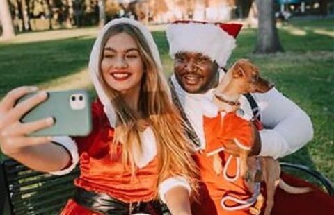 SANTAPAWSMCC.JPG