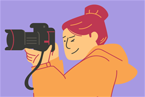 Photogrpaher cropped.png