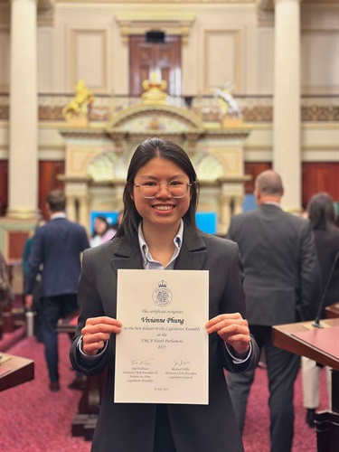 Vivian-Award-at-Youth-Parliament-2025.jpg