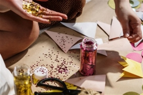 Mirror-Bedazzling.jpg